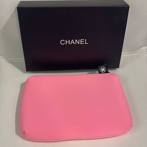 Brand New in Box Chanel Cosmetic Pouch. Perfect for gifting - Picture 3 of 5
